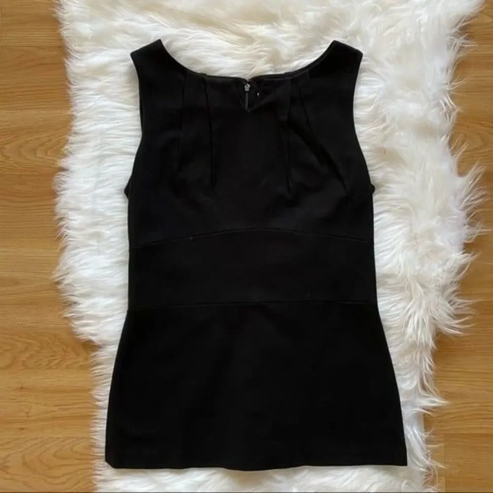 Cabi Top Black Sleeveless V Neck Pleated Size 2